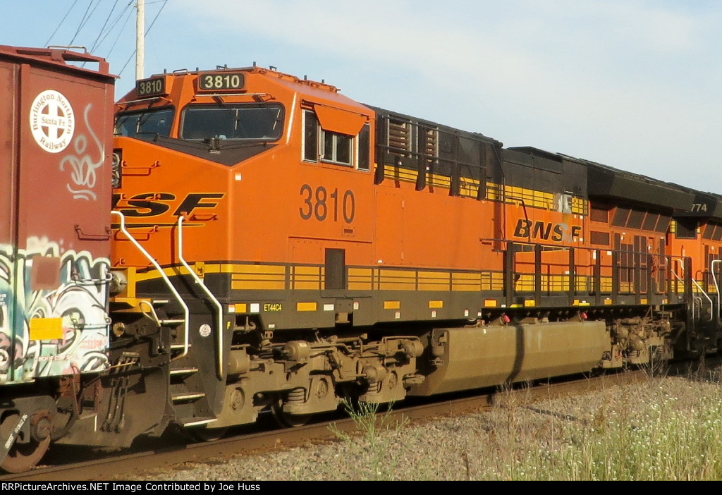 BNSF 3810